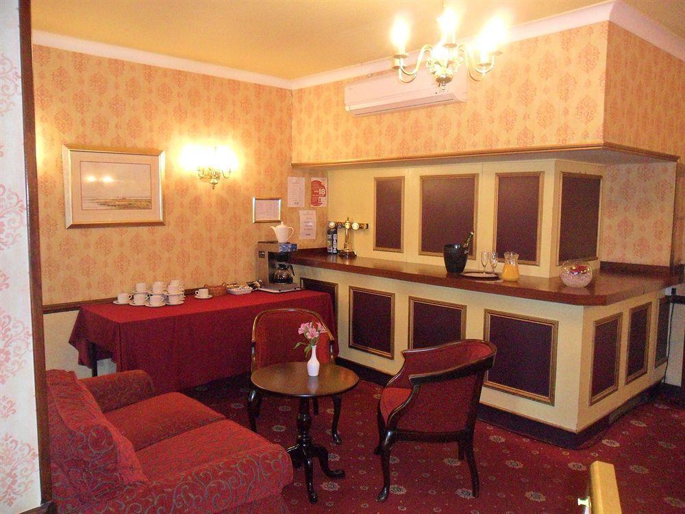 The Chatsworth 3* Worthing