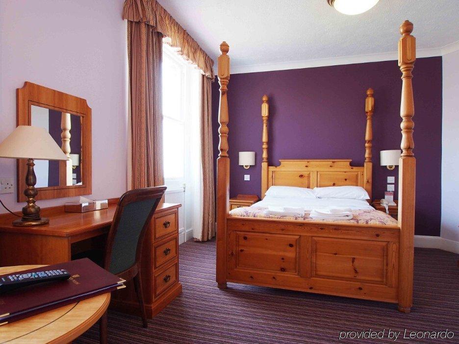 The Chatsworth 3*