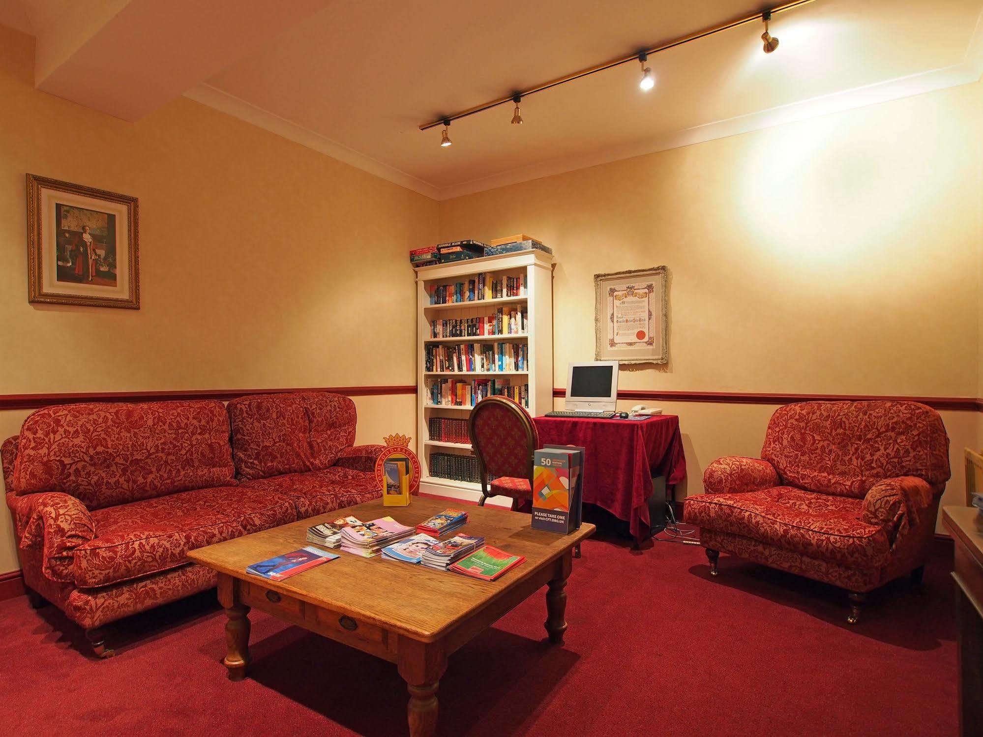 The Chatsworth 3* Worthing