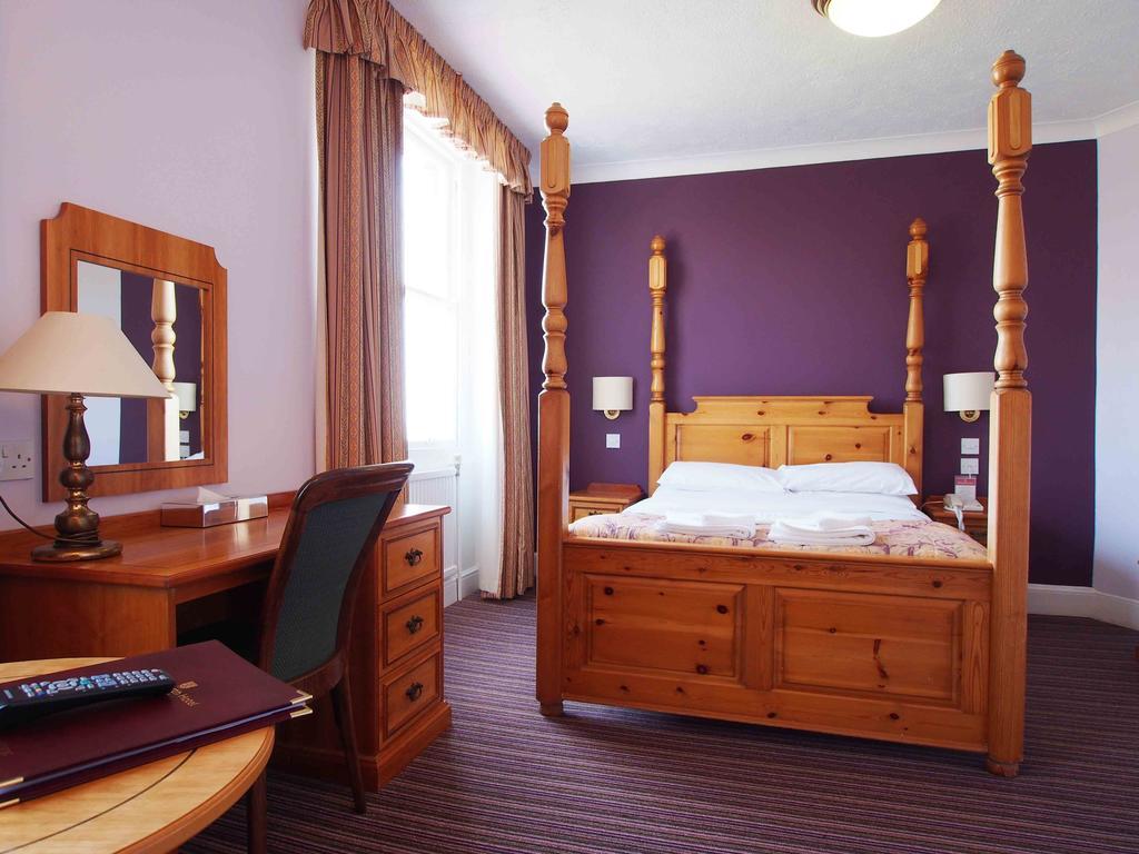 The Chatsworth 3* Worthing