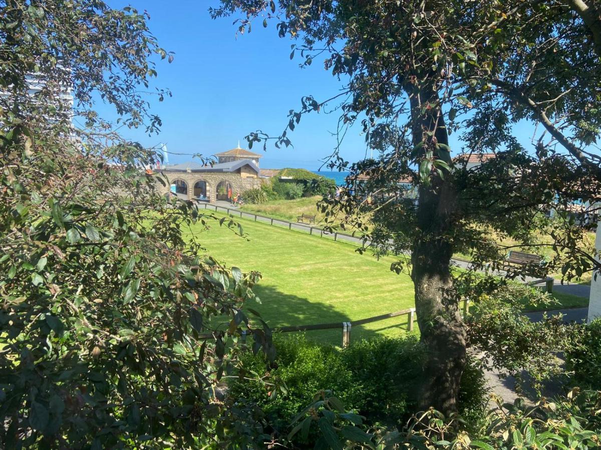 Warwick House - Stunning House With Terrace And Sea Views, Sleeps 11 Holiday home *