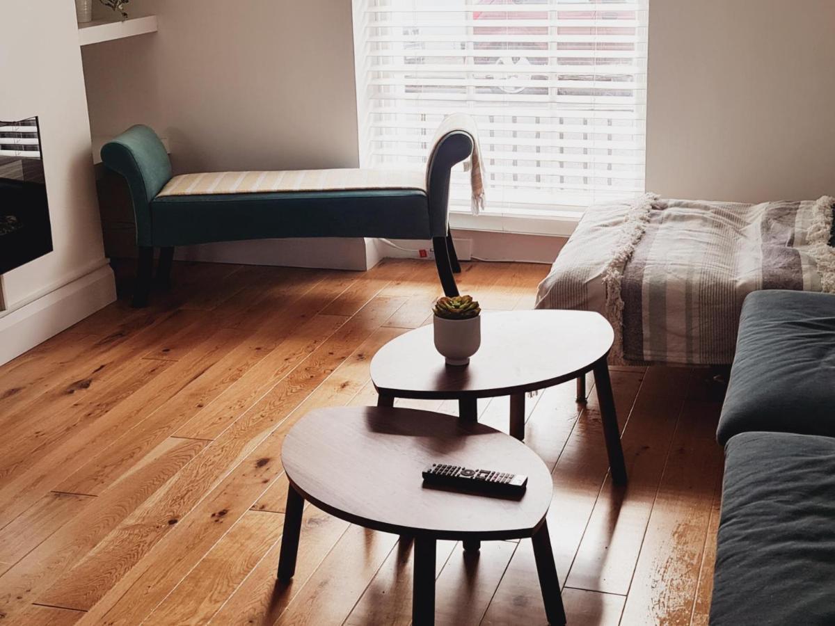 Holiday home Warwick House - Stunning House With Terrace And Sea Views, Sleeps 11 *