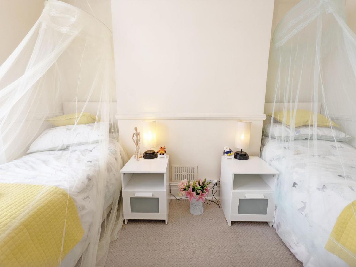No Five - Worthing