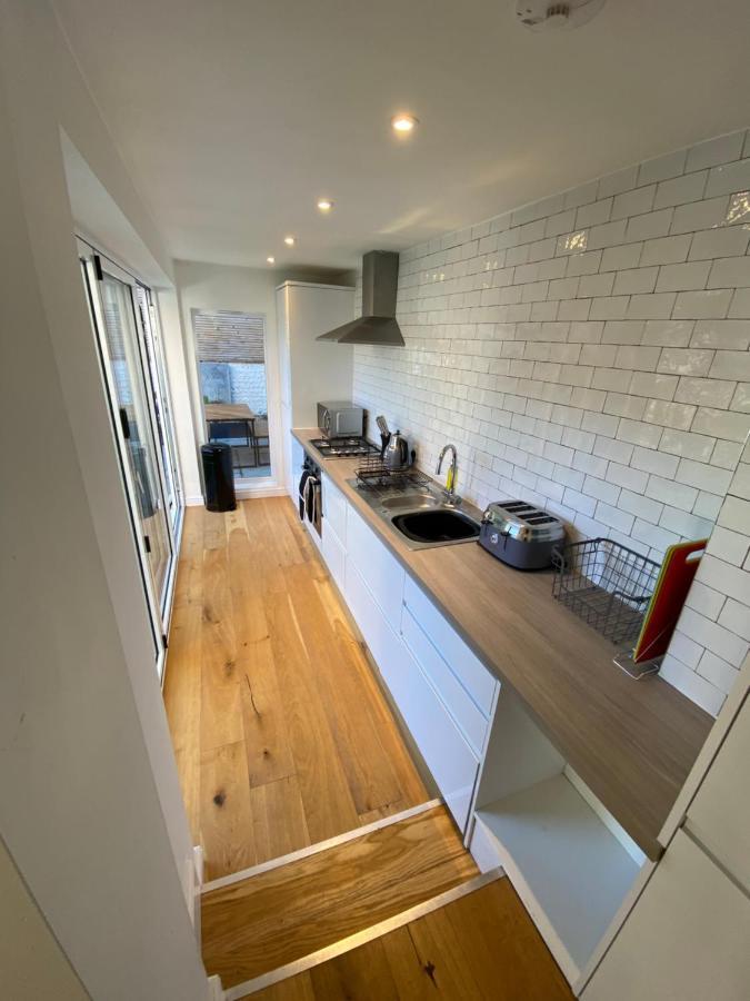 Holiday home Stylish 2 Bedroom Cottage, Close To Town Centre