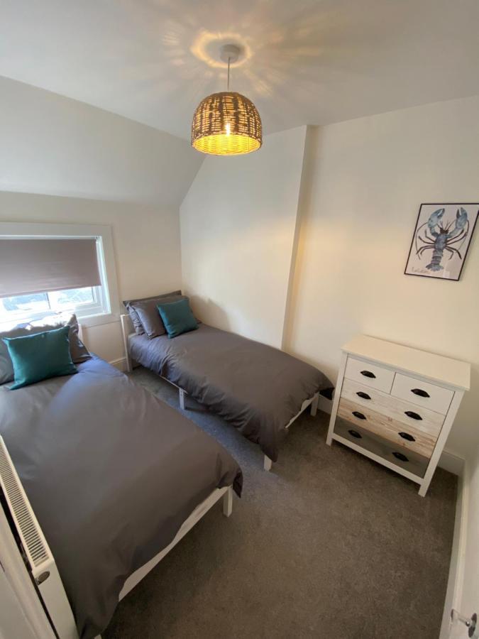 Stylish 2 Bedroom Cottage, Close To Town Centre