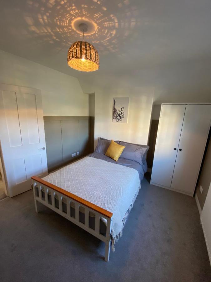 Stylish 2 Bedroom Cottage, Close To Town Centre