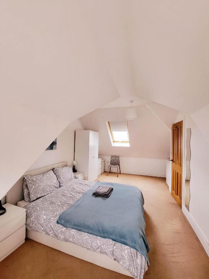 Beautiful Ensuite Beachfront * Worthing