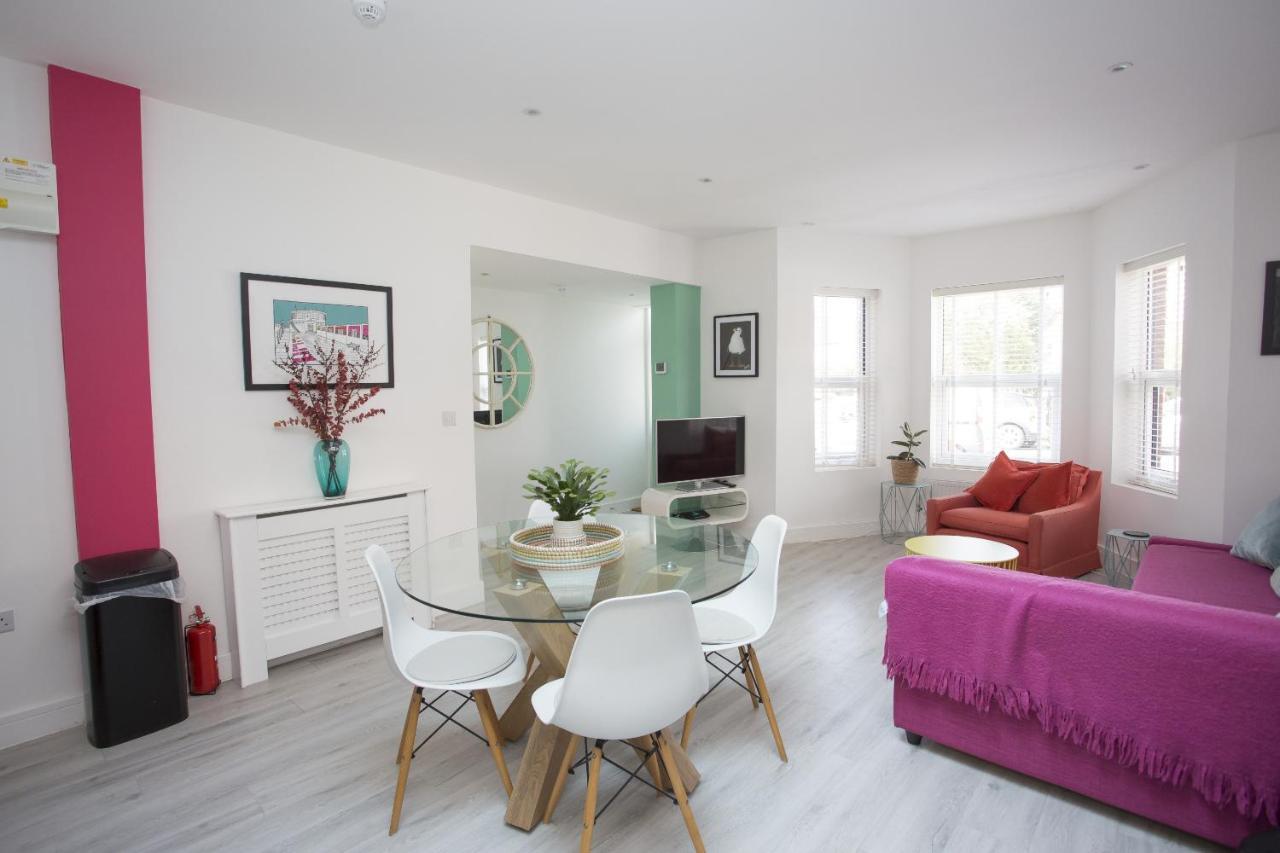 Oceans 12a Shelley Lofts, Sleeps 4 * Worthing