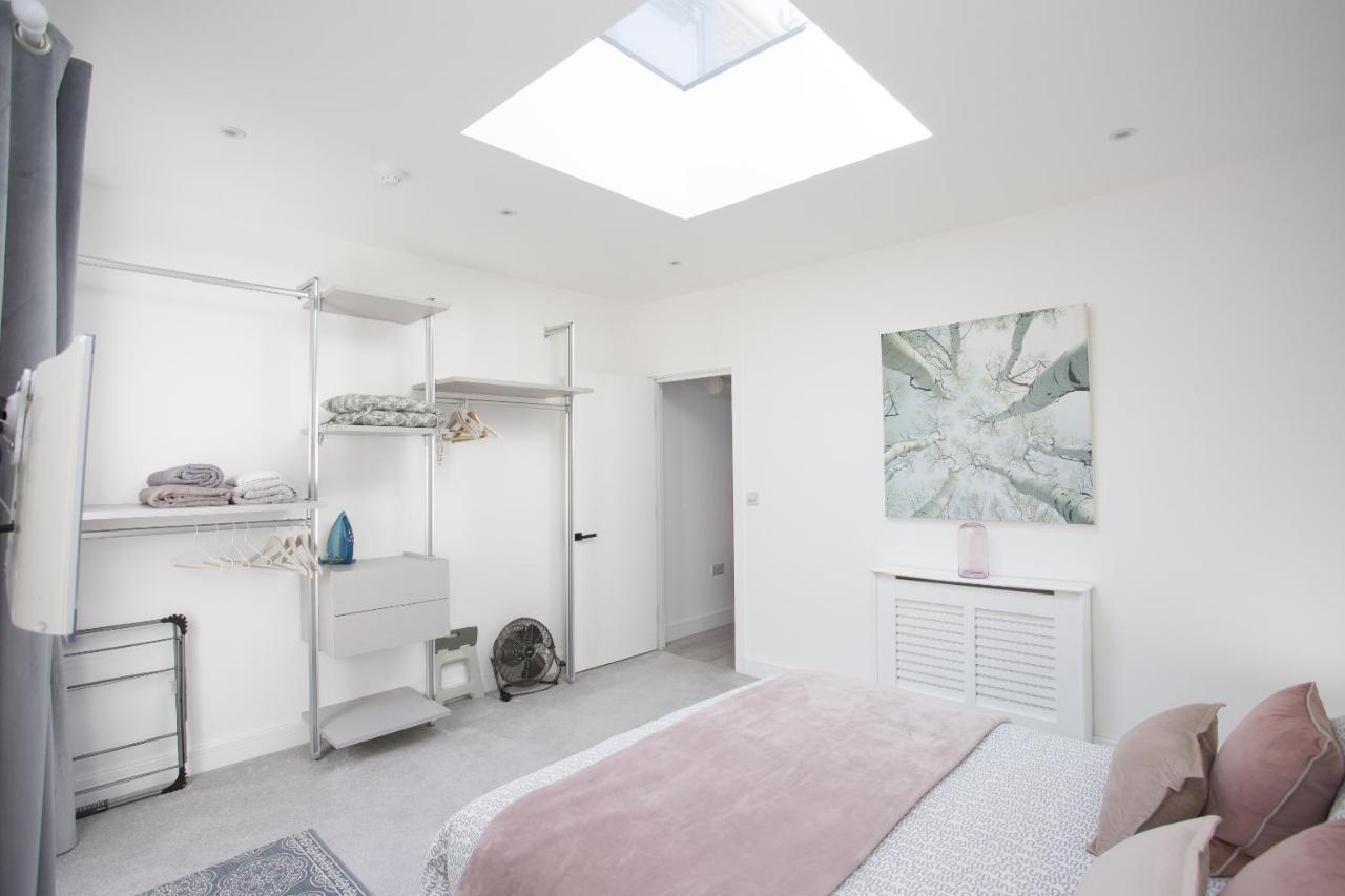 Oceans 12a Shelley Lofts, Sleeps 4 * Worthing
