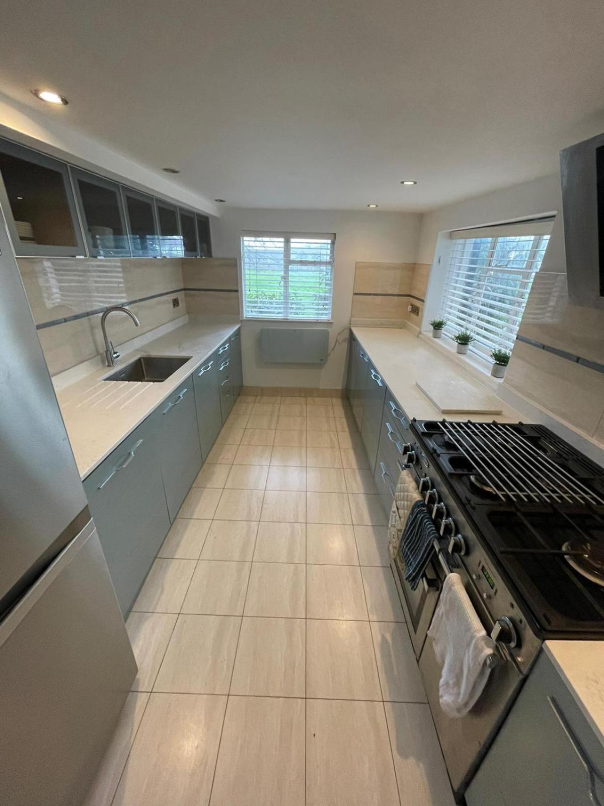 Warwick House - Stunning House With Terrace And Sea Views, Sleeps 11 Holiday home
