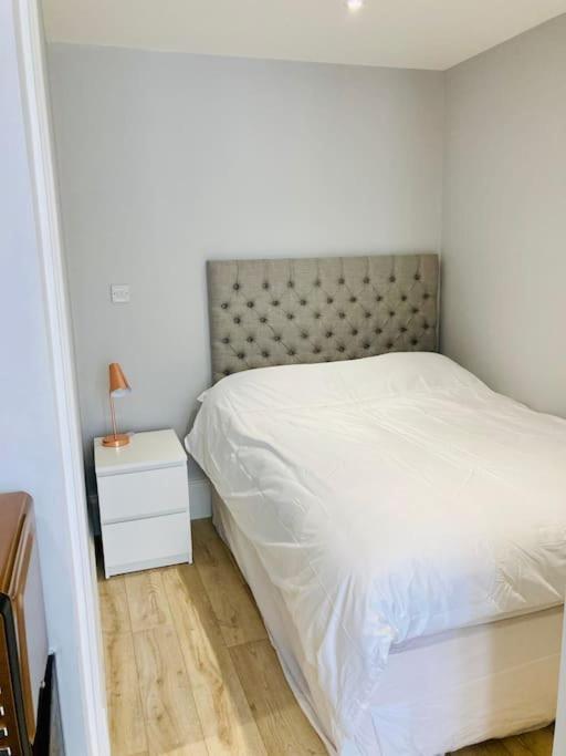 Seaside Snug, By The Beach, In With Parking Worthing