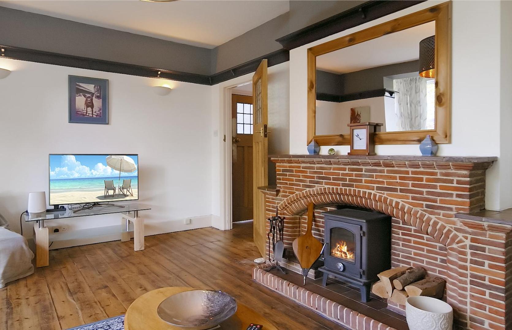 Large Family House In - 5 Mins From Beach Holiday home