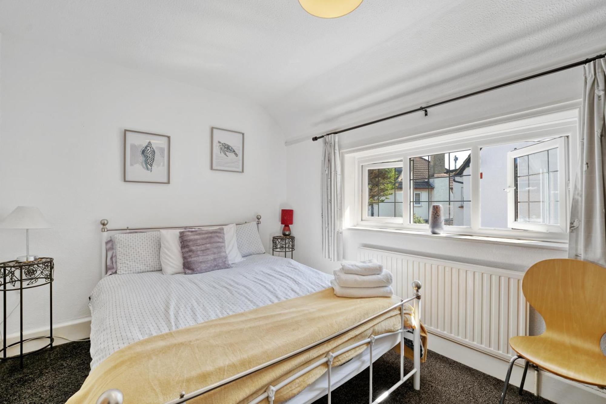 Large Family House In - 5 Mins From Beach Holiday home Worthing