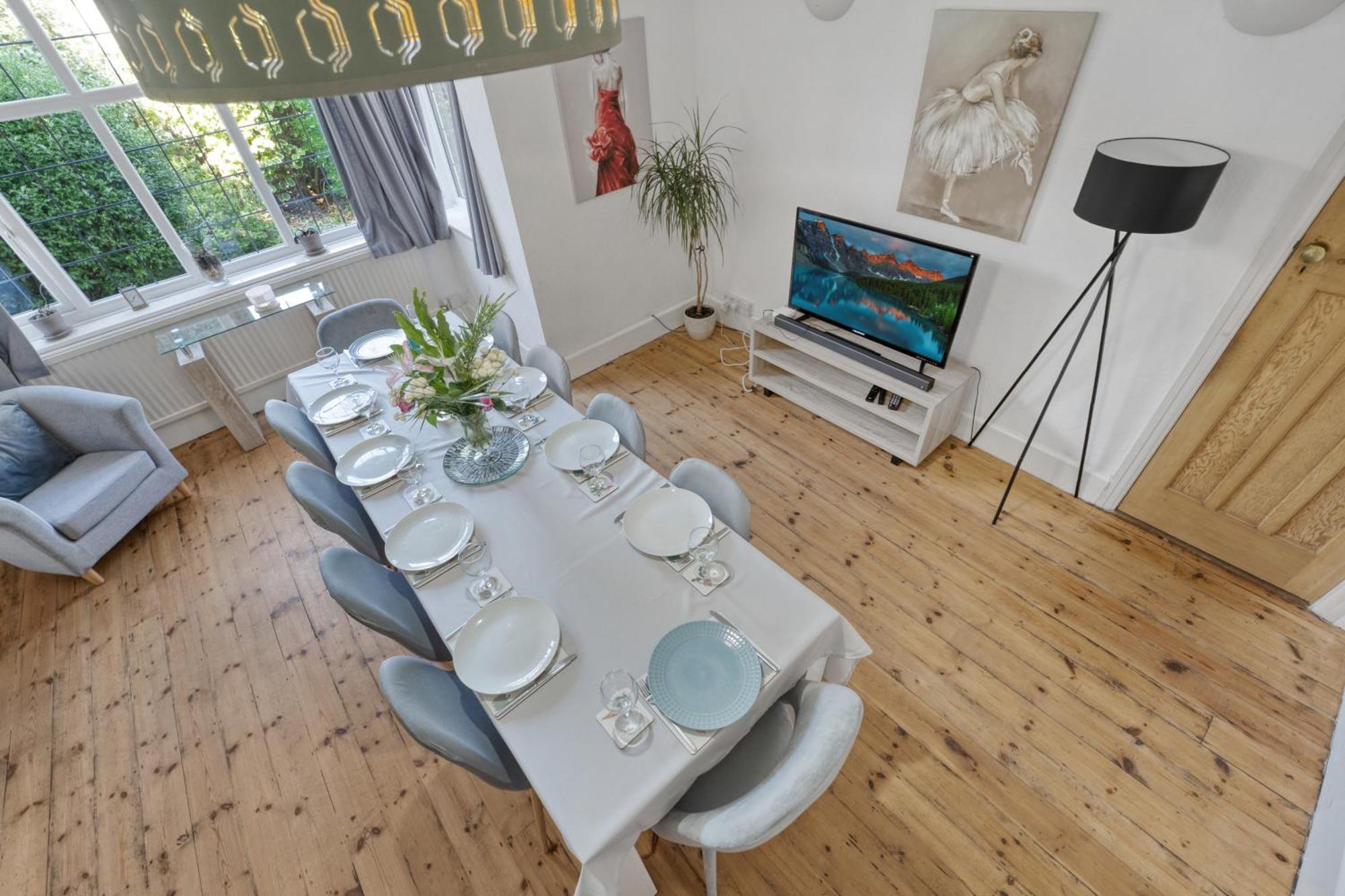 Large Family House In - 5 Mins From Beach * Worthing