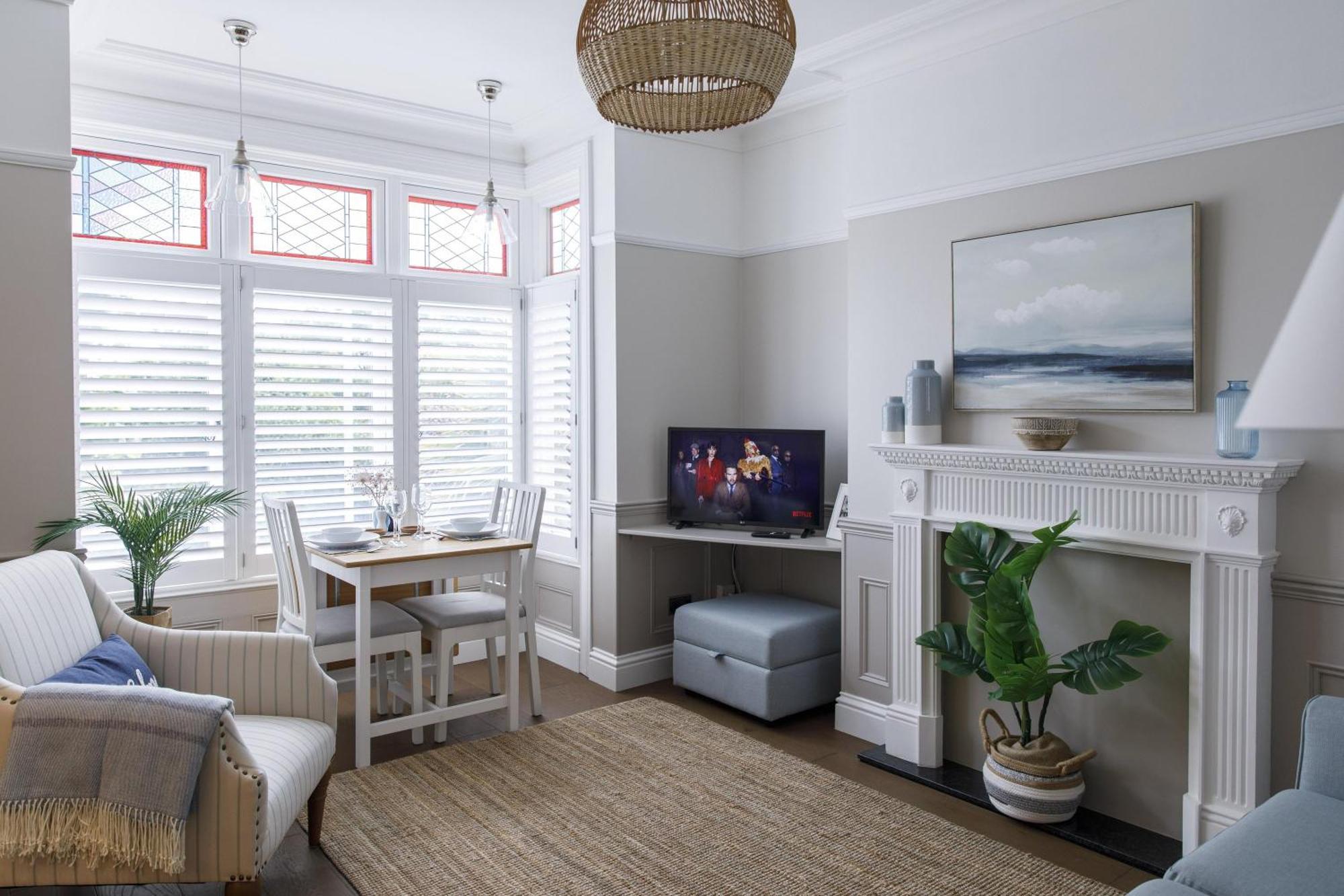 Grove With Free On Street Parking * Worthing