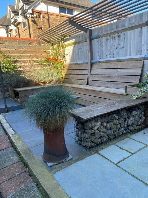 Apartment Seaside Retreat Worthing