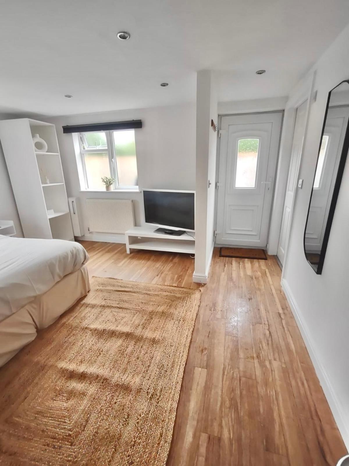 Flat * Worthing