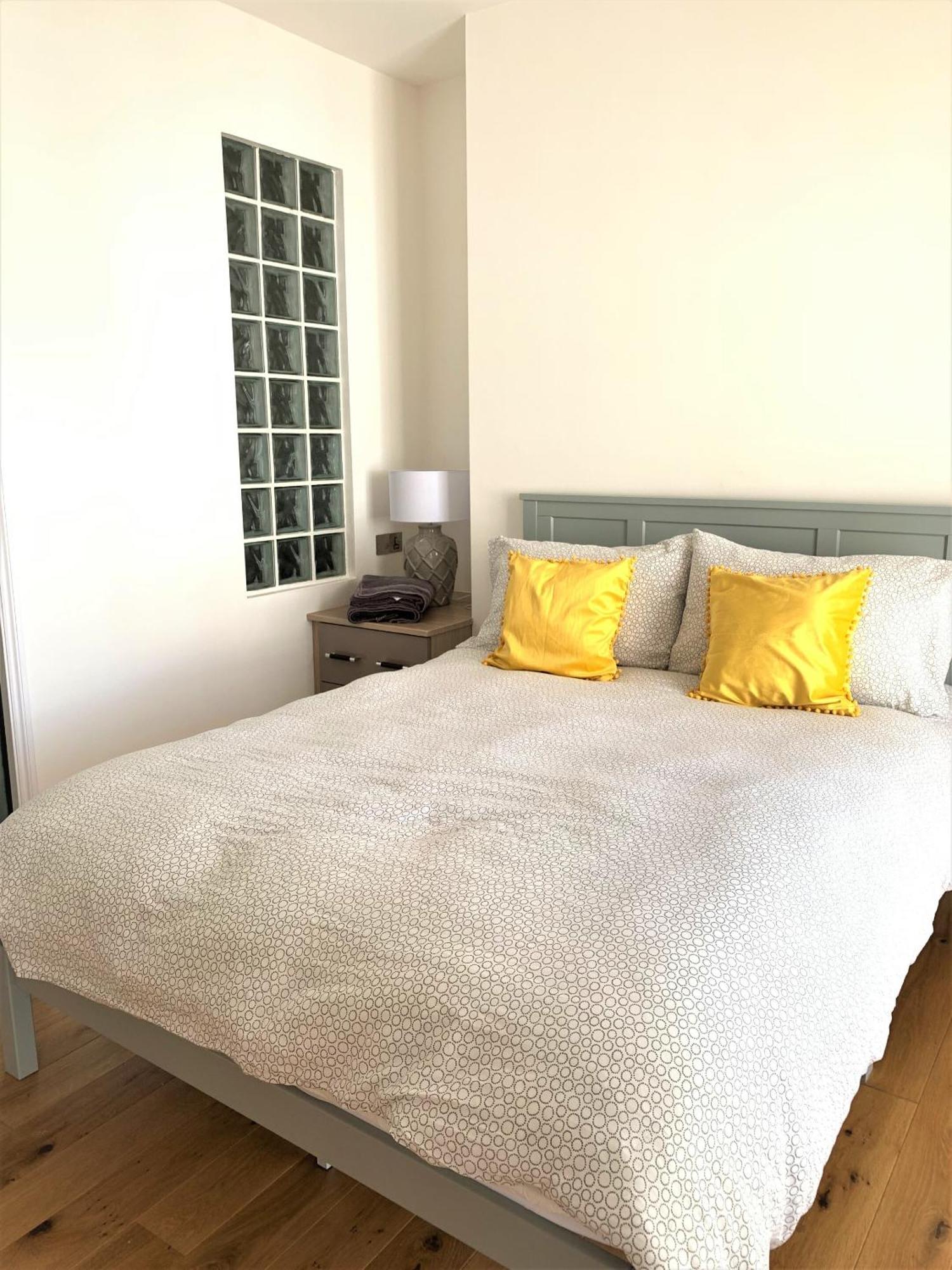 Holiday home Warwick House - Stunning House With Terrace And Sea Views, Sleeps 11 Worthing