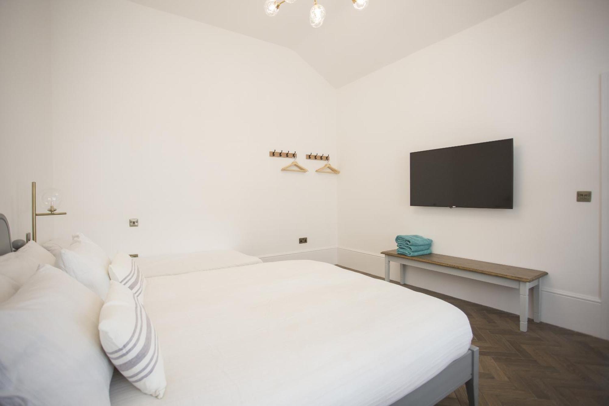 Holiday home Coachman's Cottage- Sleeps 9 Worthing