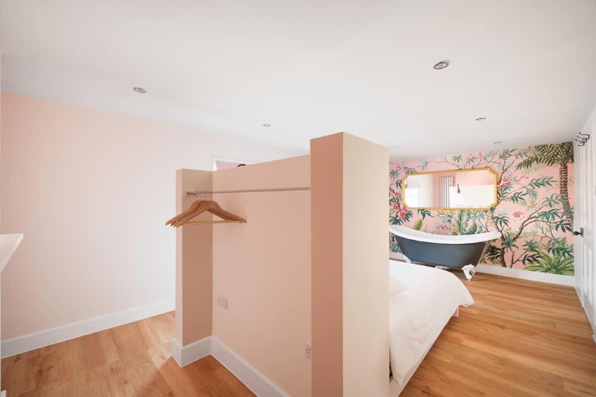 Town House * Worthing