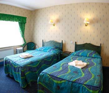 Hotel The Highdown - Brunning And Price