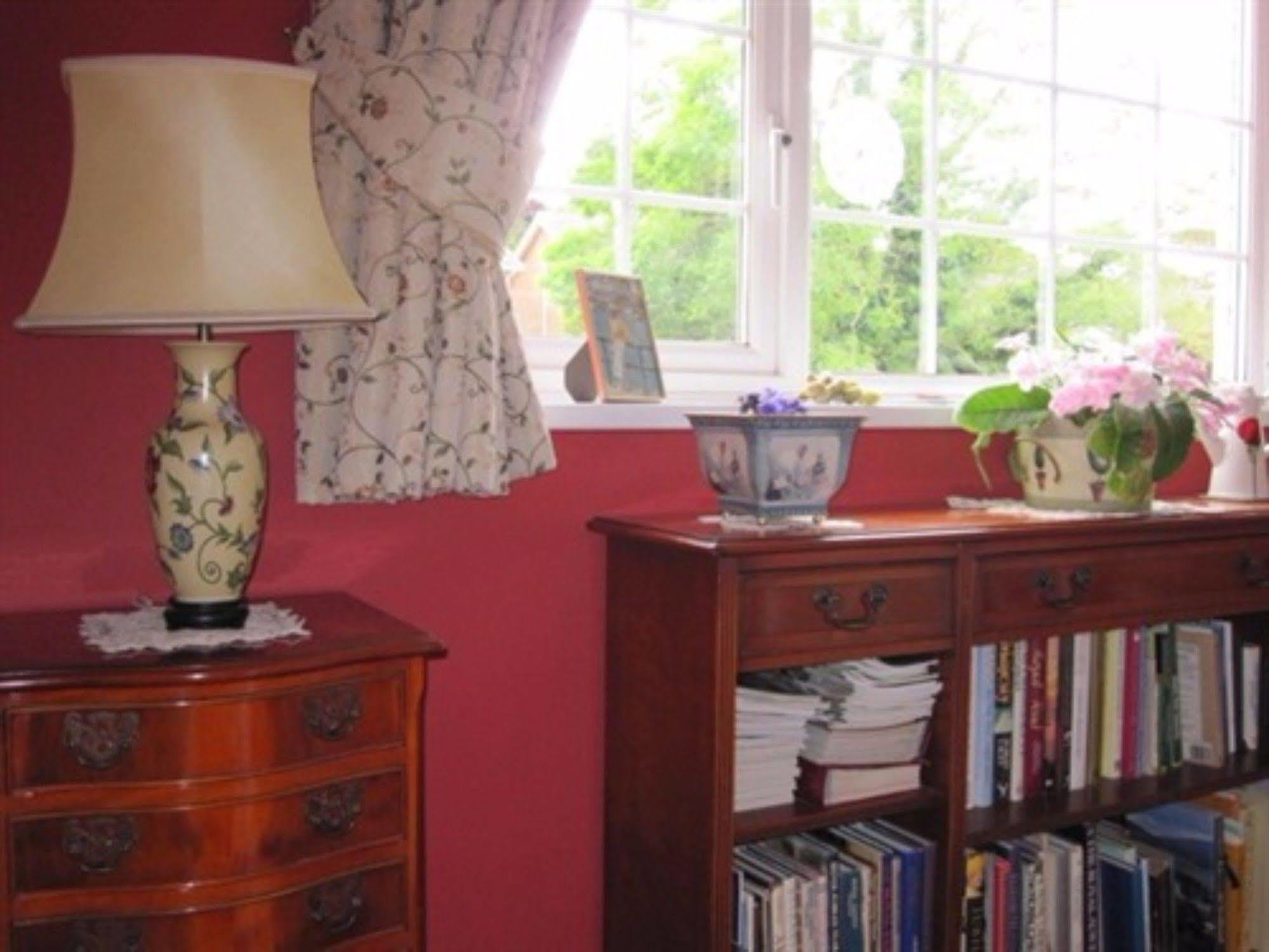 Blandford House 3*