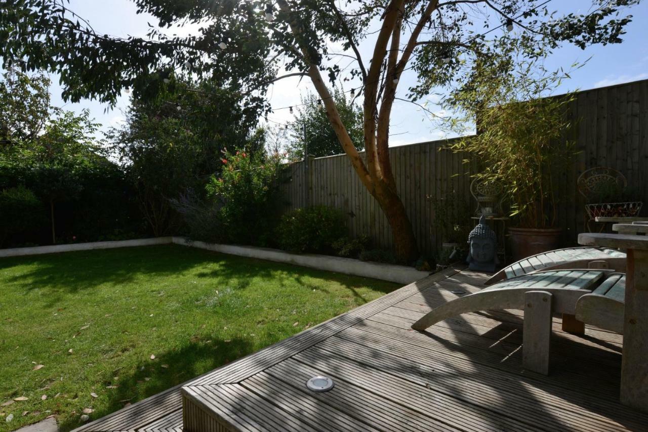 Little Lansdowne Guest house